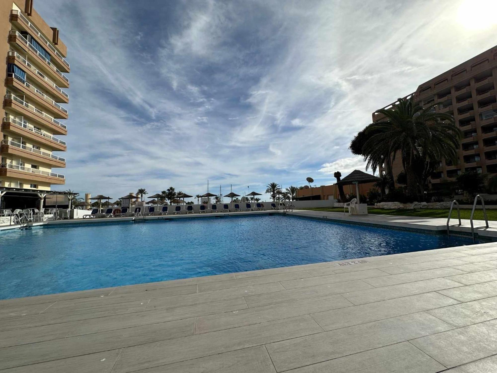 Estudio Pyr Privado Con Vistas Al Mar ฟูเอนฮิโรลา ภายนอก รูปภาพ